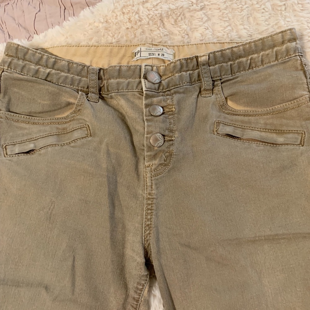 Few people khaki pant size 29